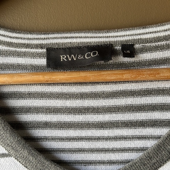 RW & CO White And Grey Striped Long Sleeve Sweater Size Large - Picture 2 of 8